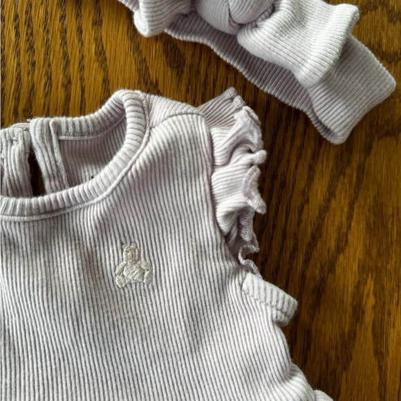 Baby Gap 3 Piece Ribbed Outfit in Pale Purple Plum, size 3-6M - Picture 5 of 12
